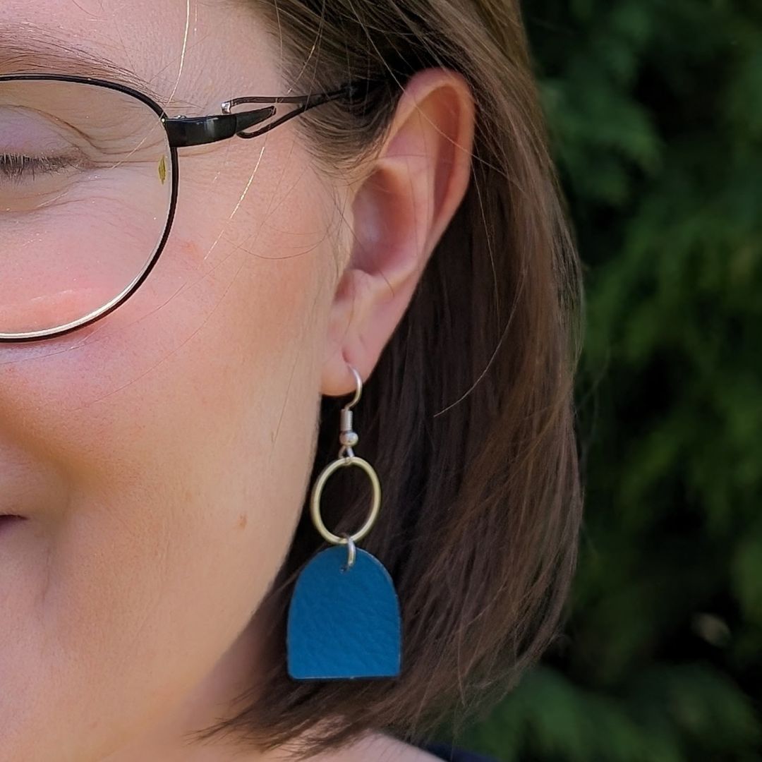 boucle d'oreille portée